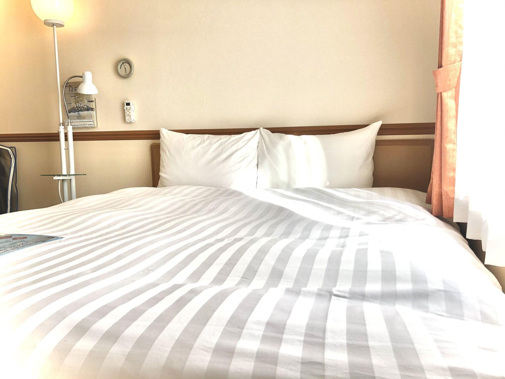 Toyoko Inn Osaka Sakai-Higashi-Eki Sakai  Buitenkant foto